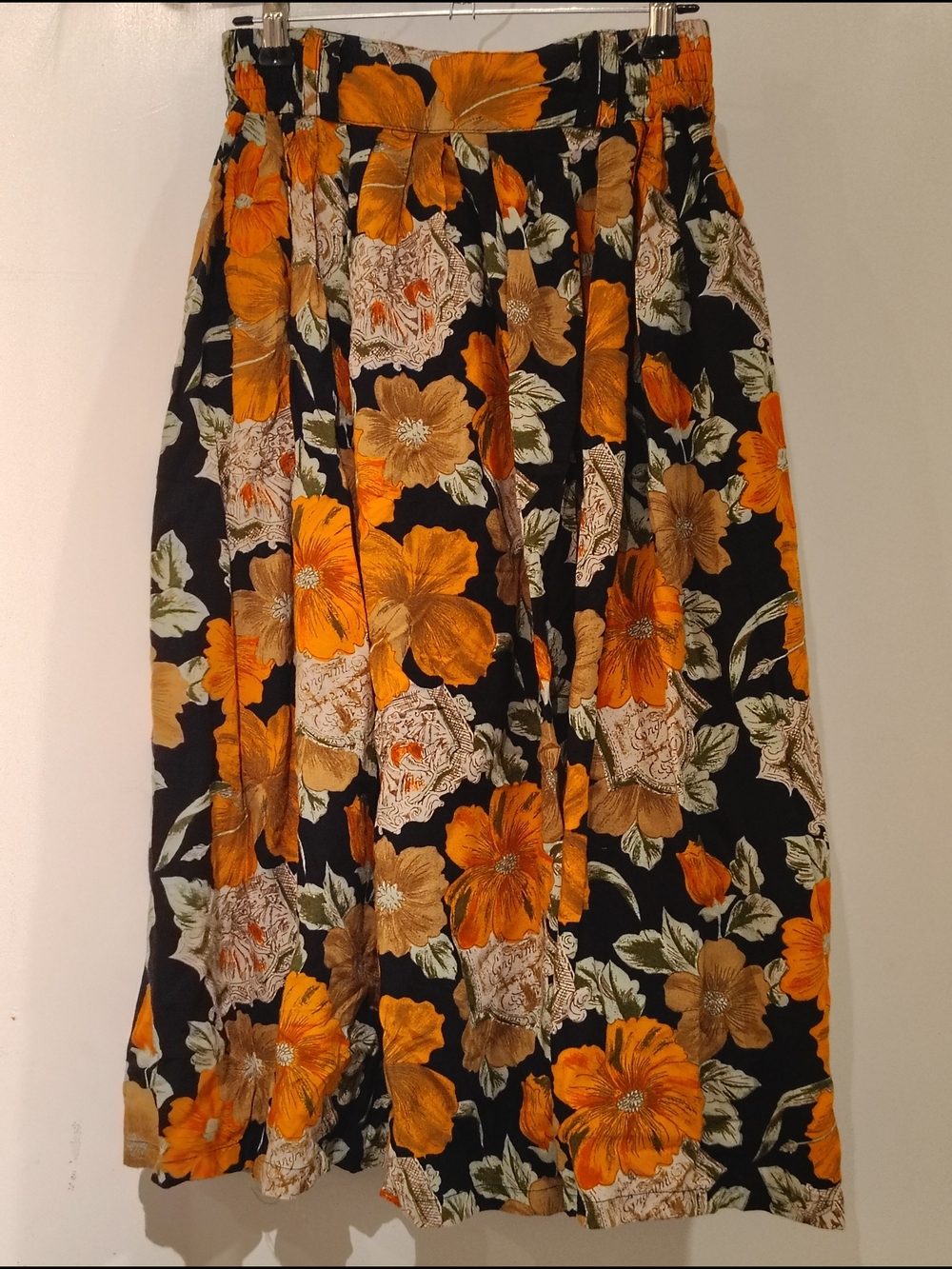Floral Pleated Midi Skirt With Pockets - Picture 5 of 8